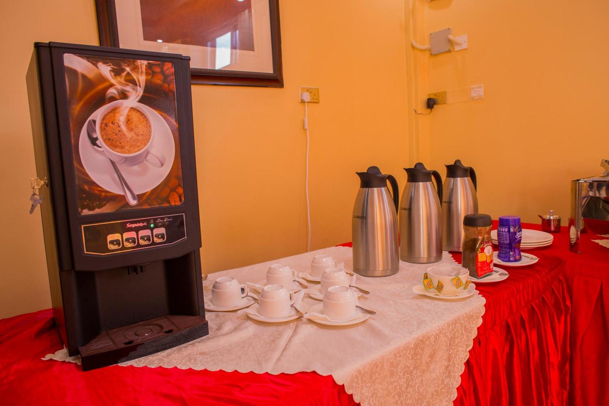 Ss Hotel Kampala Eksteriør bilde